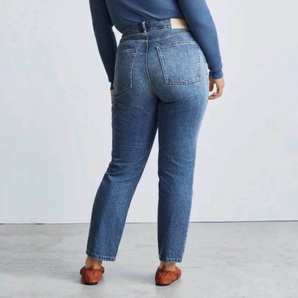 Everlane Curvy 90's Cheeky straight jeans J24